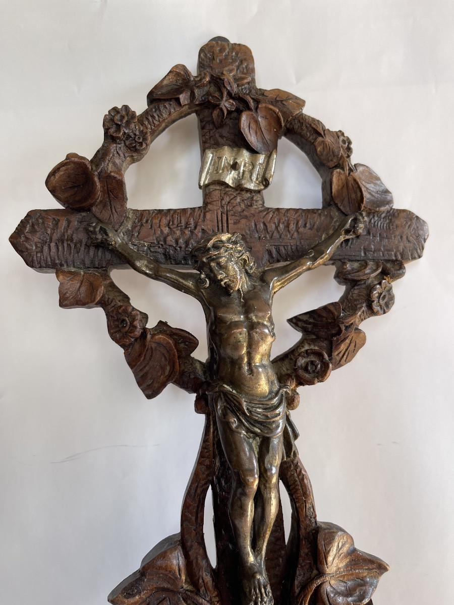 Crucifix Bénitier En Bois Sculpté -photo-3